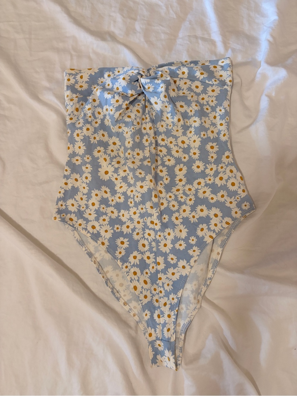 Lot of 3 bodysuits